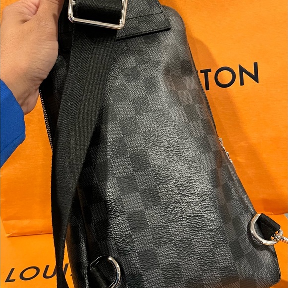 Louis Vuitton Damier Graphite Checkered Men's Backpack/Slingbag - Picture 3 of 16